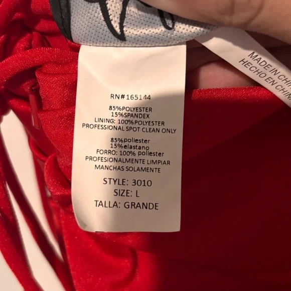 Elegant Red Evening Gown - Picture 8 of 8